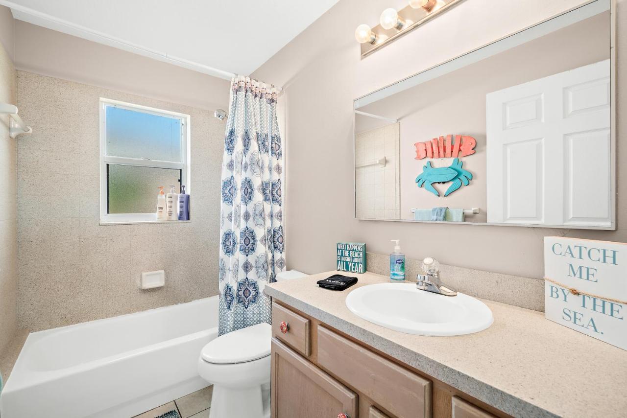 Sunset Serenity - 3Br Beach Townhome With Outdoor Patio - New Hot Tub, Steps To Ocean Fun! Melbourne Buitenkant foto